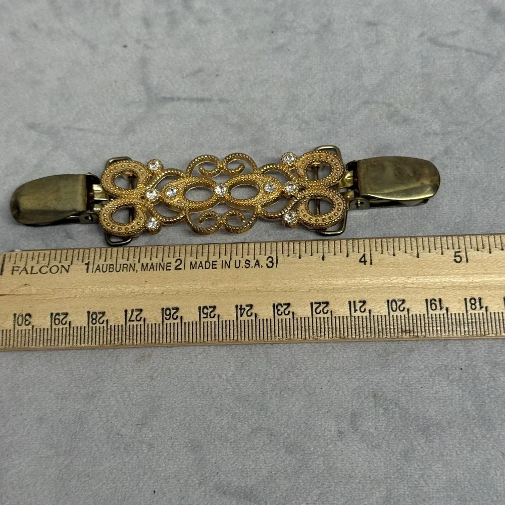 Rhinestone Sweater Clip Guard Gold Tone Filigree Costume‎ Jewelry Shawl Pin